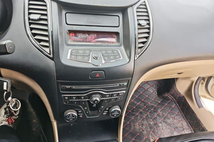 Used Bestune B50 2013 1.6L manual luxury version
