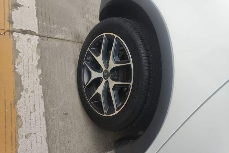 Used Geely Auto Vision S1 2019 Upgraded Model 1.5L CVT Luxury Version
