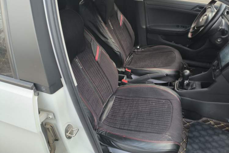 Used Volkswagen Jetta 2017 1.4L Manual Fashion Edition