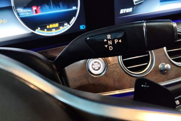 Used Mercedes-Benz E-Class 2017 E 300 L Sporty and Stylish Model
