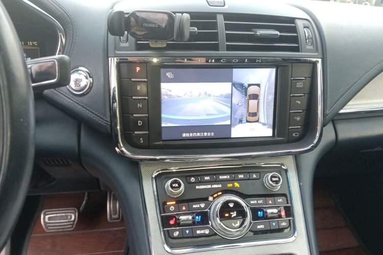 Used Lincoln Continental 2017 3.0T Four-Wheel Drive Presidential Edition Audio And AC Panel