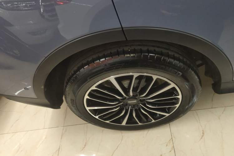 Used Wey Latte DHT 2022 1.5T DHT Extra-Large Cup Right Rear Wheel Hub