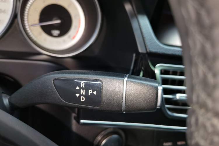 Used Mercedes-Benz E-Class 2015 Restyled E 260 L Sport Edition Gear Lever