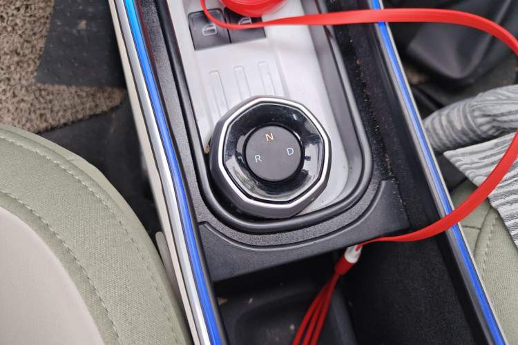 Used Geely Galaxy Panda 2025 210km Panda Rider Gear Lever