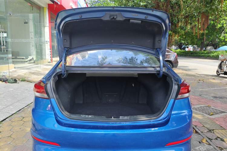 Used Hyundai Elantra (6th Generation / Lingdong) 2016 1.6L Automatic ZhiXuan – Elite Version
