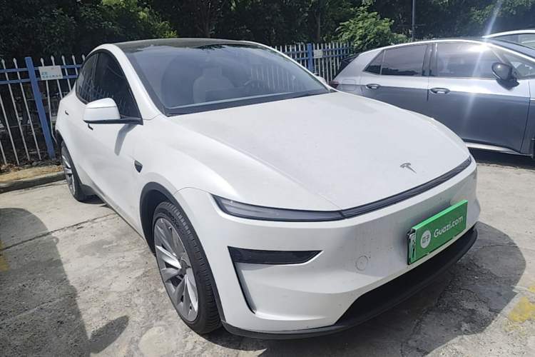 Used Tesla Model Y 2025 Rear-Wheel-Drive Version