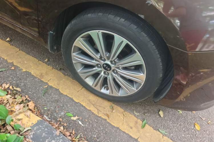 Used Kia K4 2014 1.8L Automatic DLX