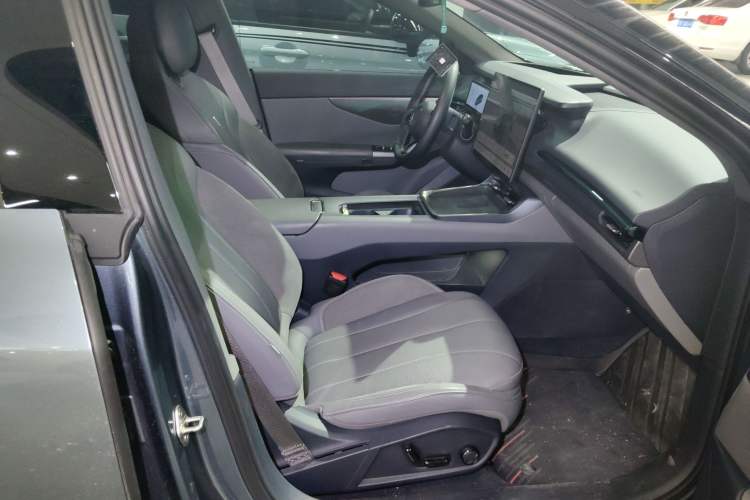 Used Lynk & Co 07 2024 EM-P 126 Long-Range Ultra