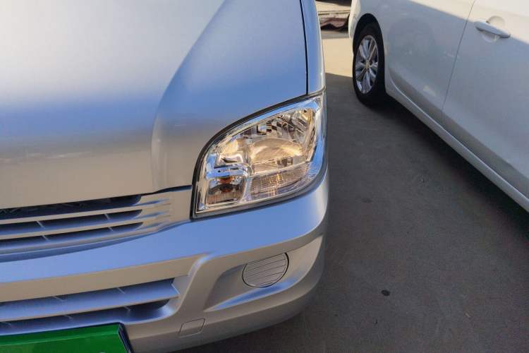 Used Wuling Zhiguang 2023 1.5L Utility Version with Enclosed Windows 2 Seats
