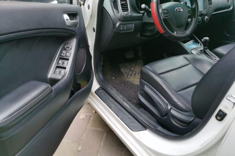 Used Kia K3 2013 1.6L Automatic GLS Driver Seat