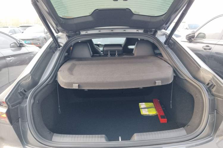 Used CHANGAN UNI-V 2023 1.5T Sport Edition
