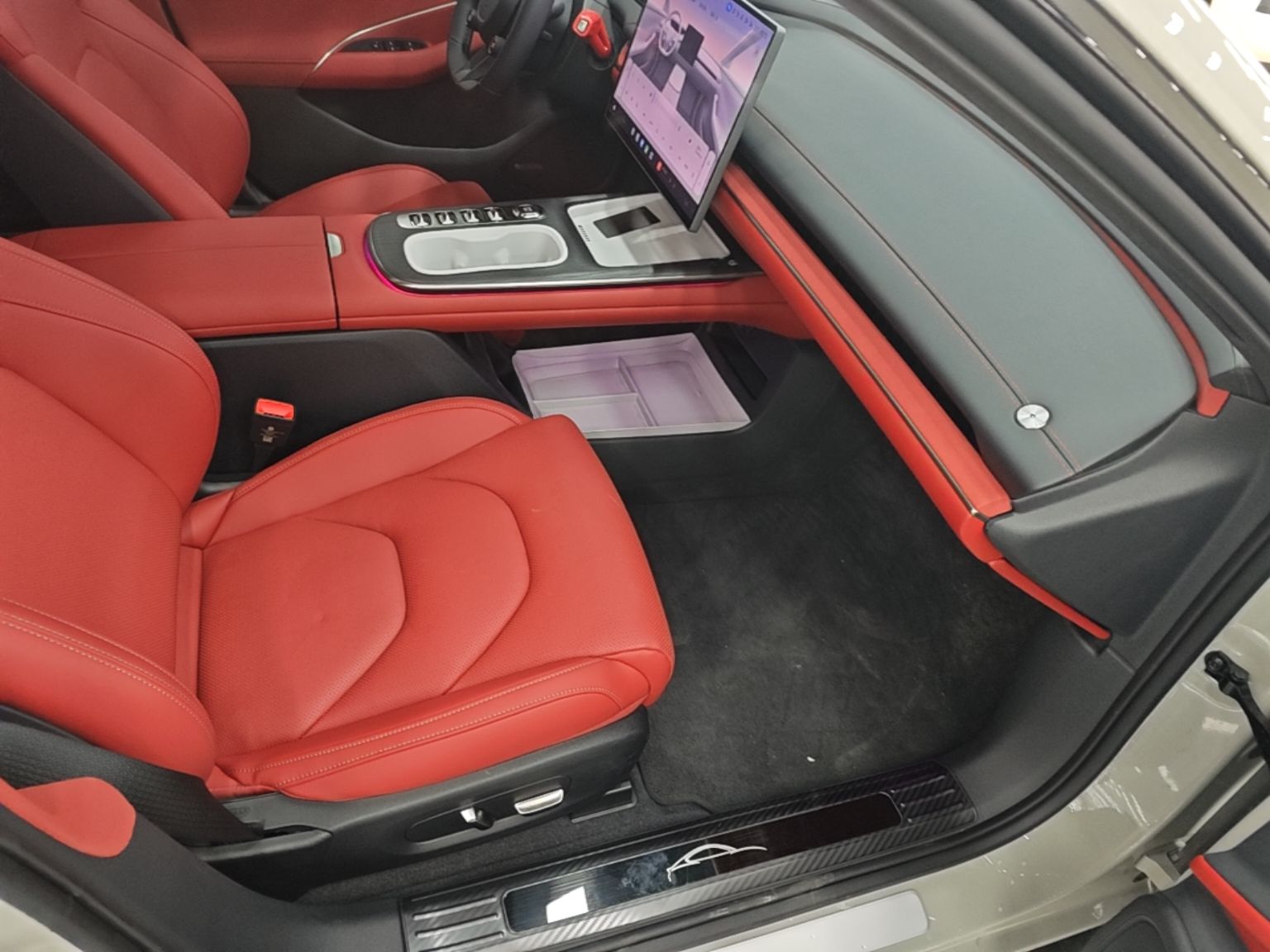 Xiaomi Auto SU7 2024 Rear-Drive Ultra-Long Range Advanced Pro-Level Intelligent Driving Version — снимка 19