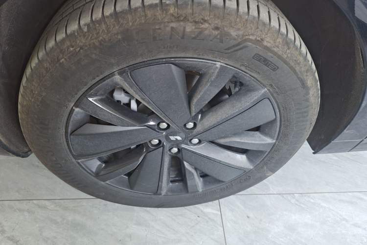 Used Li Auto L6 2025 Pro Smart Refresh Edition Left Front Wheel Hub