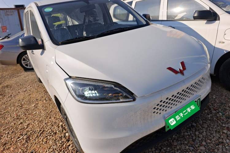 Used Wuling Hongguang New Energy 2025 Extended-Range Hybrid 50 km Standard Version
