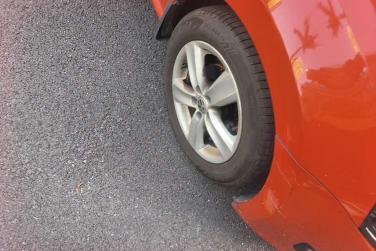 Used Volkswagen Polo 2011 1.4L Automatic ZhiShang Version