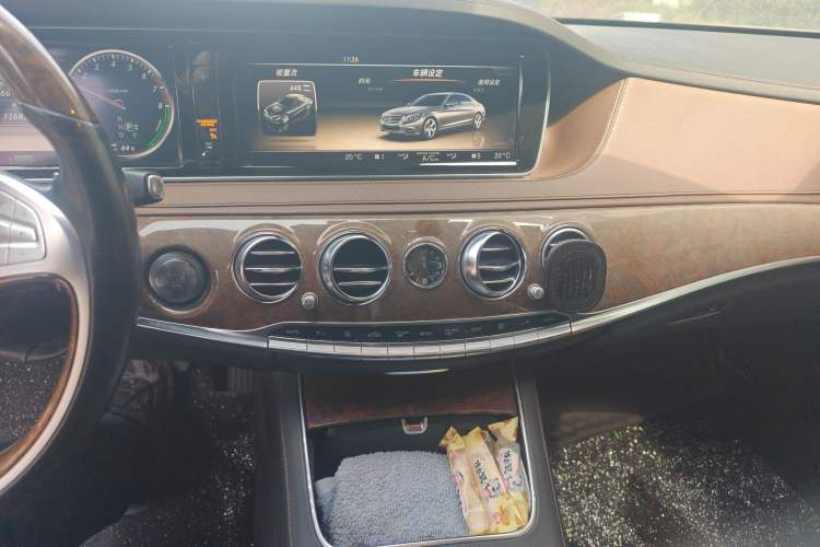 Used Mercedes-Benz S-Class 2014 S 400 L HYBRID Audio And AC Panel