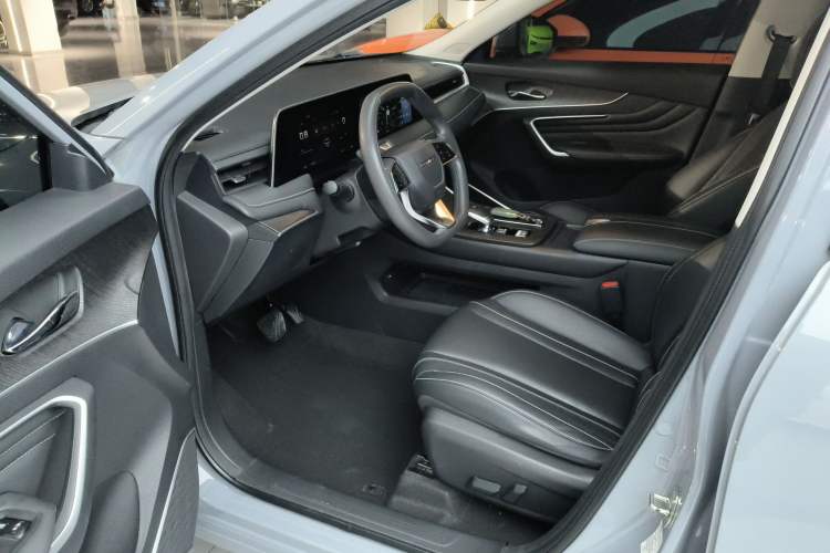 Used Venucia V 2021 260T Idol Edition