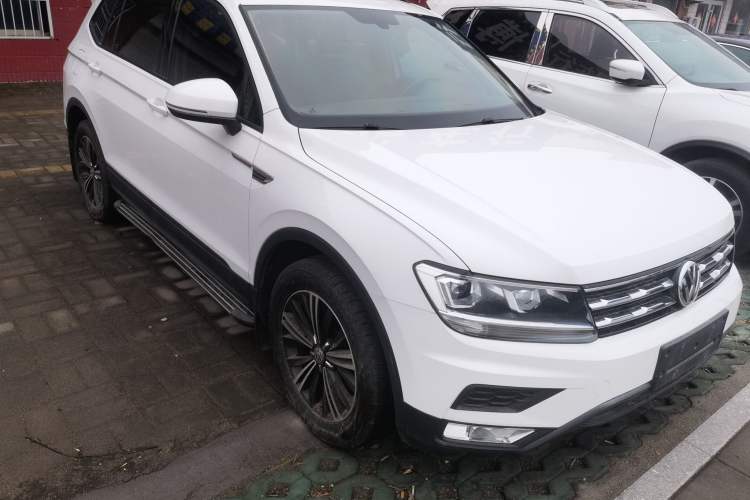 Used Volkswagen Tiguan L 2020 330TSI Automatic Two-Wheel Drive Luxury Edition China VI Standard
