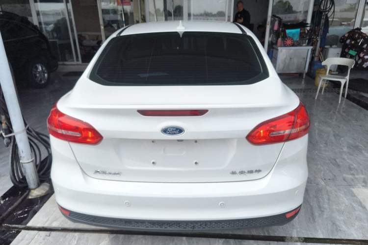 Used Ford Focus 2017 Sedan 1.6L Automatic Fashion Edition Smart Drive Version
