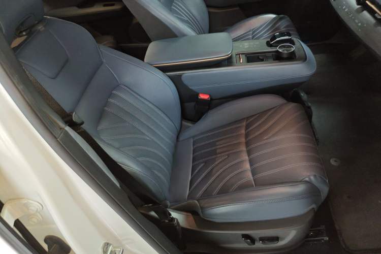 Used Nissan ARIYA 2022 Four-Wheel-Drive High-Performance Top-Tier Model
