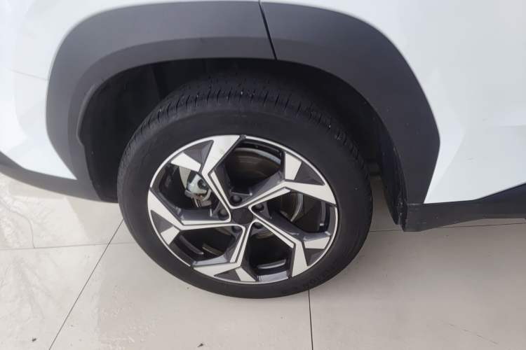 Used Geely Auto FX11 2023 1.5TD DCT Prestige Edition Exterior 5