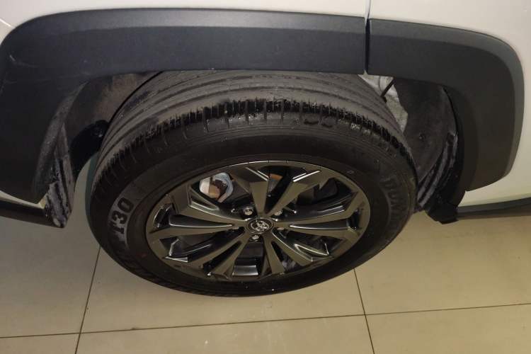 Used Toyota RAV4 2023 2.0L CVT Two-Wheel Drive Fashion Plus Edition
