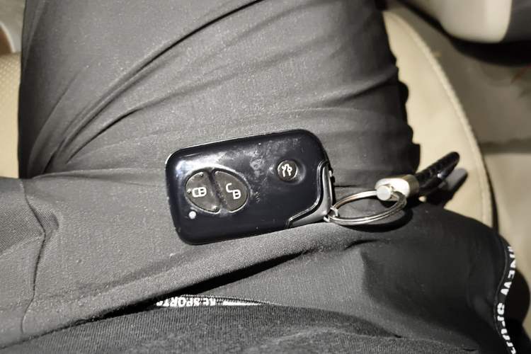 Used BYD S6 2013 Platinum Edition 2.0L Manual Luxury Model Vehicle Key