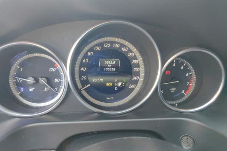 Used Mercedes-Benz E-Class 2015 Facelift E 200 L
