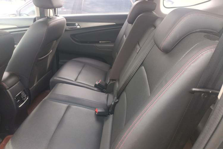 Used CHANGAN KAICHENG Oushang A600 2016 1.5L Manual Luxury 7-Seater Left Rear Seat