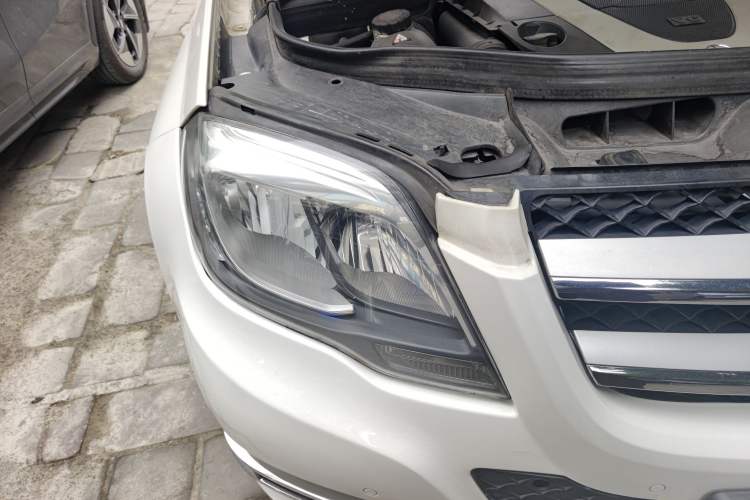 Used Mercedes-Benz GLK-Class 2013 GLK 300 4MATIC Dynamic Sunroof Model