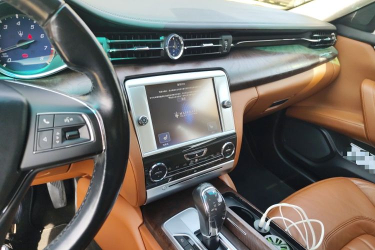 Used Maserati President 2013 3.0T Standard Model Audio And AC Panel