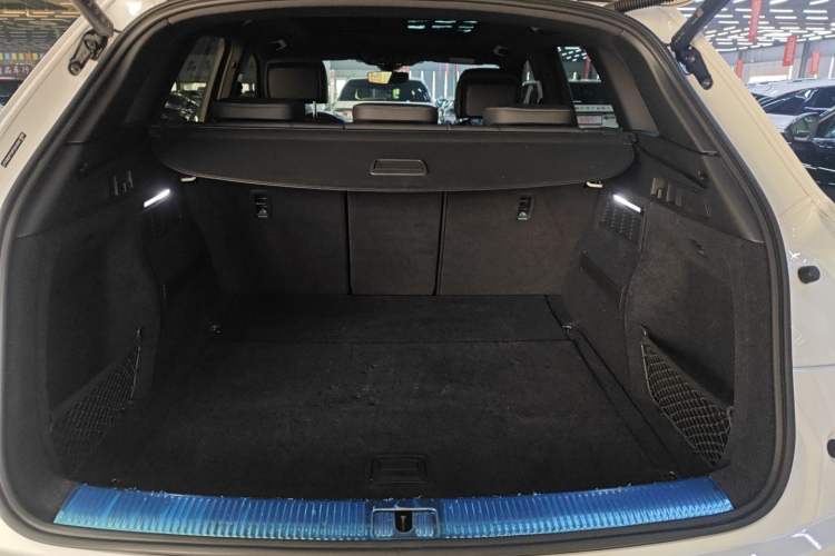 Used Audi Q5L 2023 40T Luxury Dynamic Model
