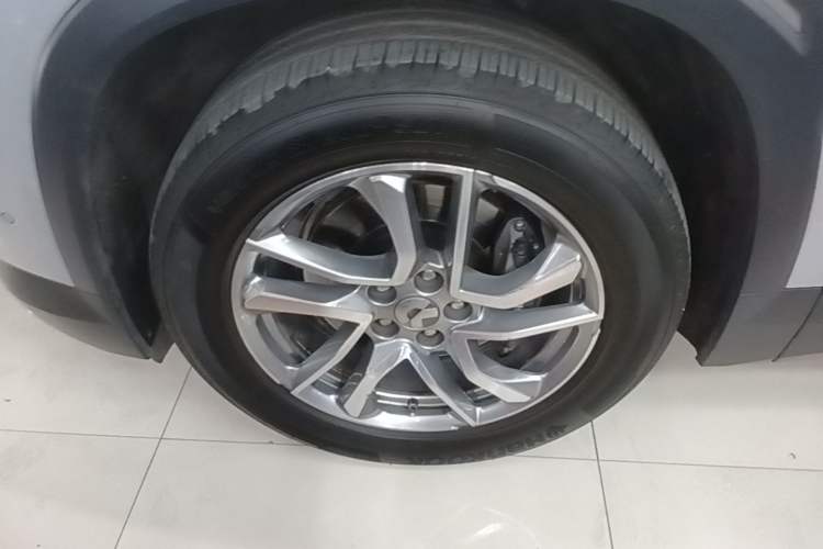 Used Nio ES6 2020 420 km Sport Edition Left Front Wheel Hub