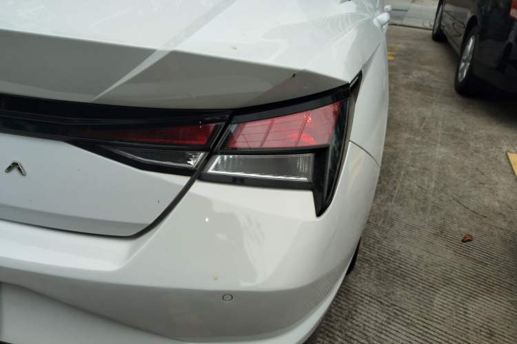 Used Hyundai Elantra 2021 1.5L CVT GLX Elite Edition Exterior 1