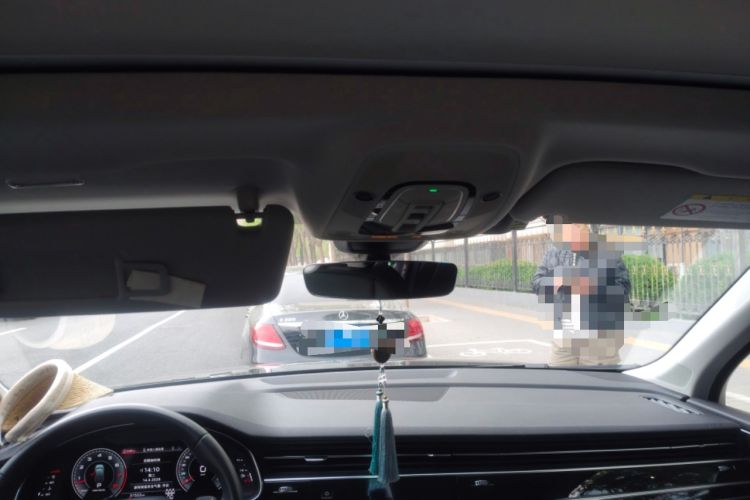 Used Audi Q7 2022 55 TFSI quattro S line Sport model Headliner