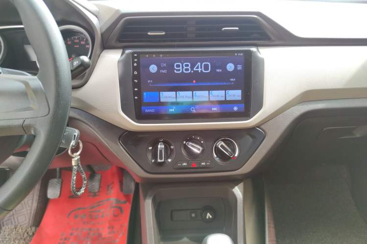Used Wuling Hongguang 2021 1.5L Revised S Standard Version Hydraulic-Power-Assisted LAR Audio And AC Panel