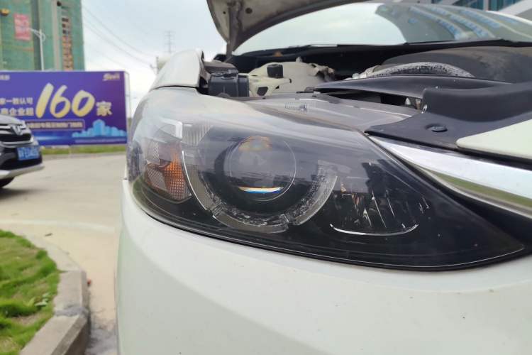 Used Mazda Atenza 2017 2.0L Blue Sky Luxury Edition Right Front Headlight