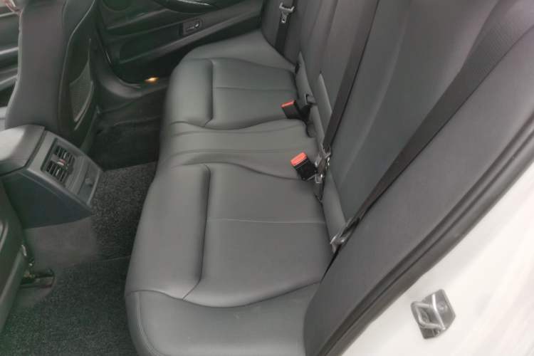 Used BMW 3 Series 2014 320Li Fashion Model Left Rear Seat