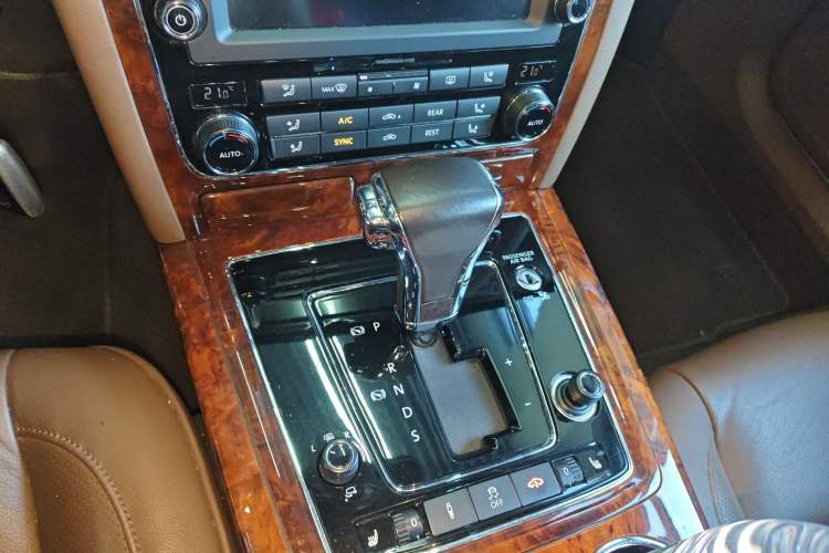 Used Volkswagen Phaeton 2014 3.0L Business Model