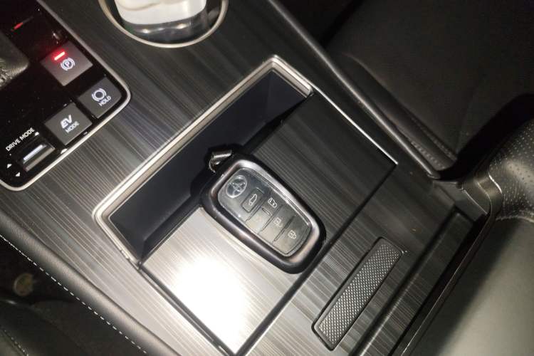 Used Toyota SIENNA 2024 2.5L Hybrid Four-Wheel Drive Prestige Edition
