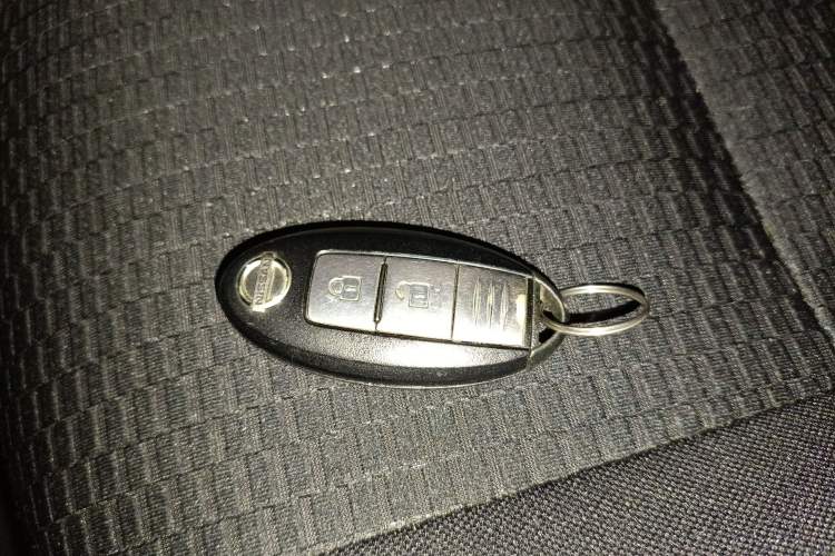 Used Nissan March 2015 1.5L Automatic Easy-Drive Edition