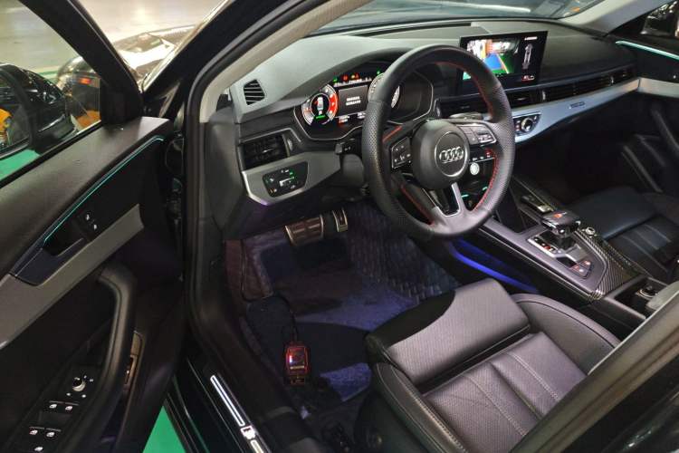 Used Audi A4L 2020 40 TFSI quattro Luxury Dynamic Model