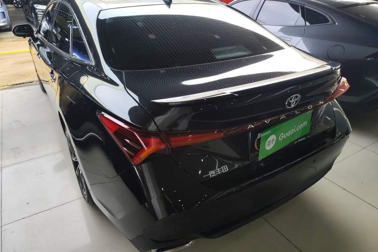 Used Toyota Avalon 2023 2.5L Luxury Edition Rear Left 45 Deg