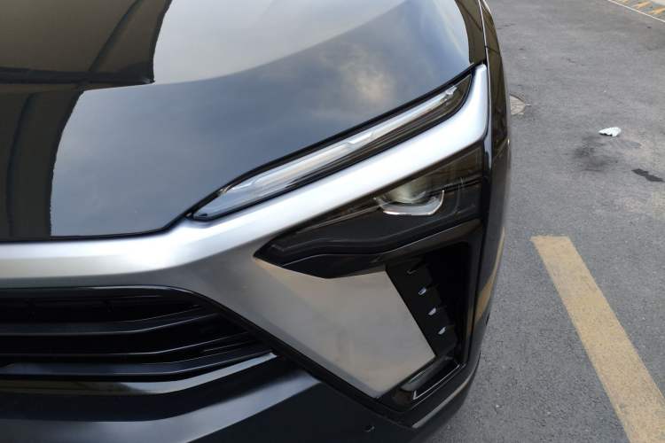 Used Nio ES8 2020 580 km Range Six-Seater Version Left Front Headlight