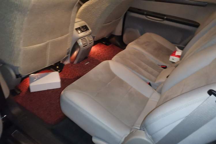 Used Mercedes-Benz R-Class 2014 R 320 4MATIC Business Model