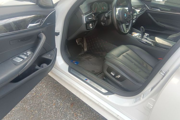 Used BMW 5 Series 2019 530Li Leading Model M Sport Package Driver Seat