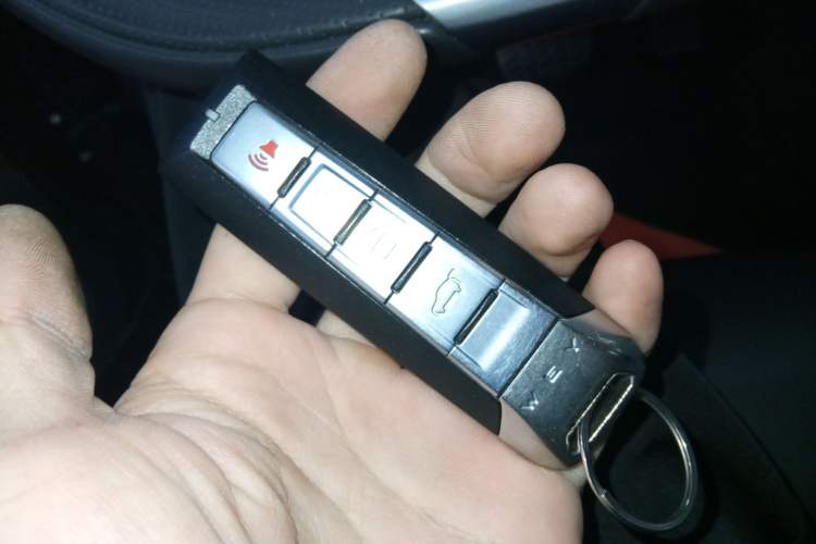 Used Wey VV5 2021 1.5T Two-Wheel Drive Color Pioneer
