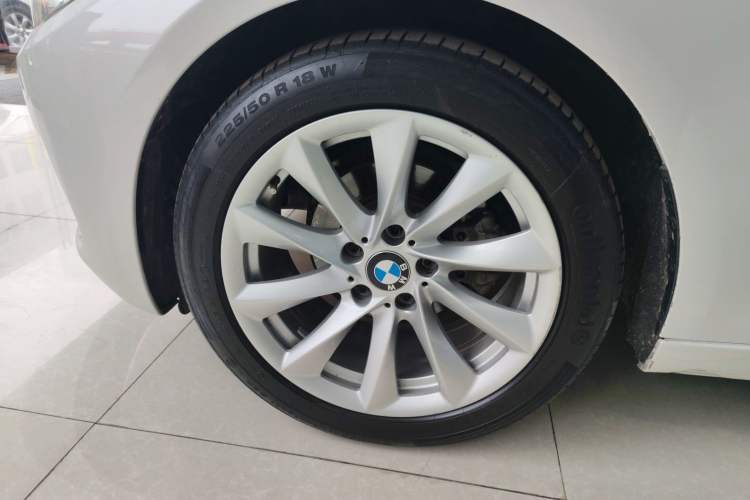 Used BMW 3 Series GT 2019 320i Sport Edition Exterior 4