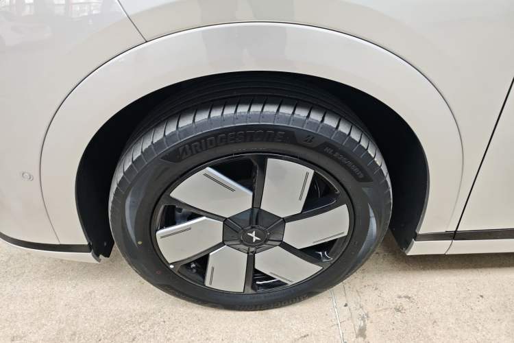 Used XPeng X9 2024 702 Ultra-Long Range Pro