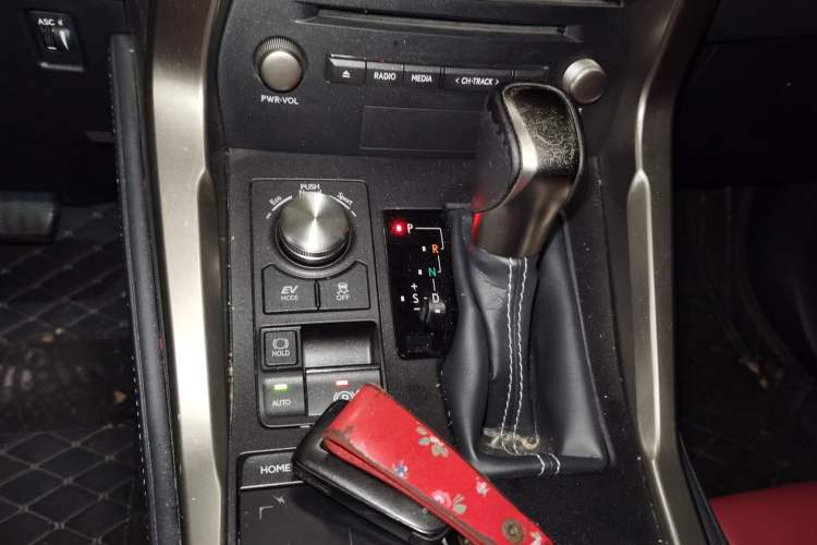 Used Lexus NX 2020 300h Front-Drive FENGSHANG Version China VI Standard
